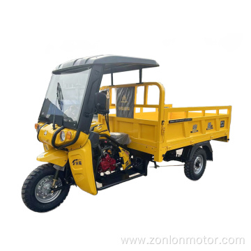 Convenient to use cargo tricycle with driver's cab